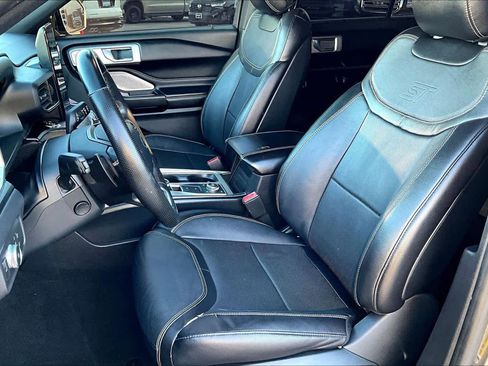 Used 2020 Ford Explorer ST w/ ST Street Pack image 7