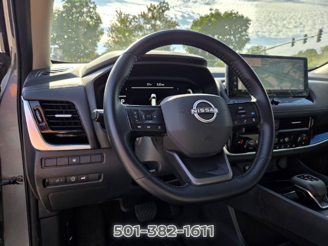 Certified 2025 Nissan Rogue SL FWD image 11