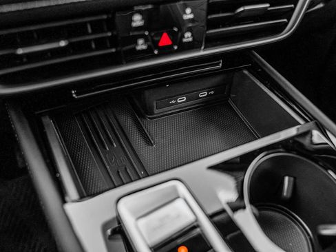 New 2026 Volkswagen Atlas Cross Sport SE image 30