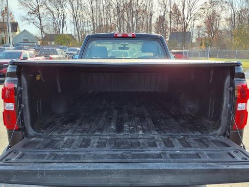 Used 2018 GMC Sierra 1500 4x4 Regular Cab w/ Sierra Convenience Package image 9