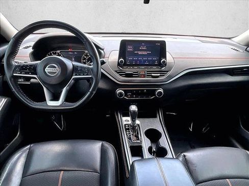 Used 2022 Nissan Altima 2.5 SR FWD image 16