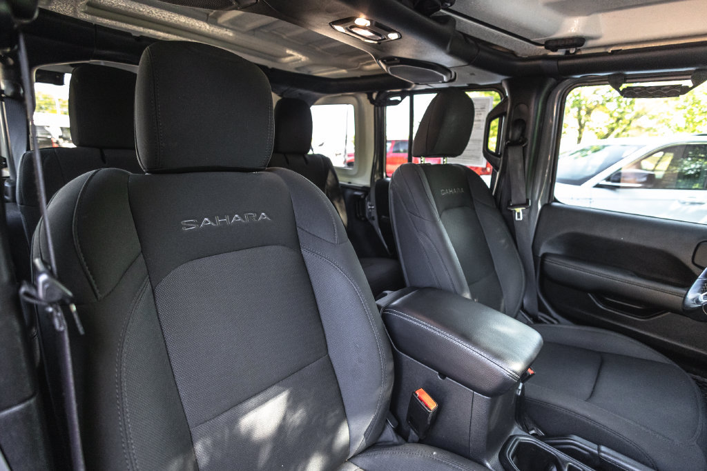 Used 2021 Jeep Wrangler Unlimited Sahara AWD/4WD image 26