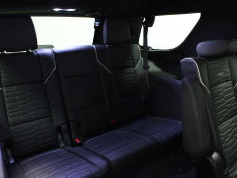 Used 2025 Cadillac Escalade V image 19