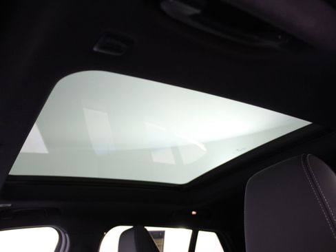 Certified 2025 BMW X2 xDrive28i w/ Premium Package image 14