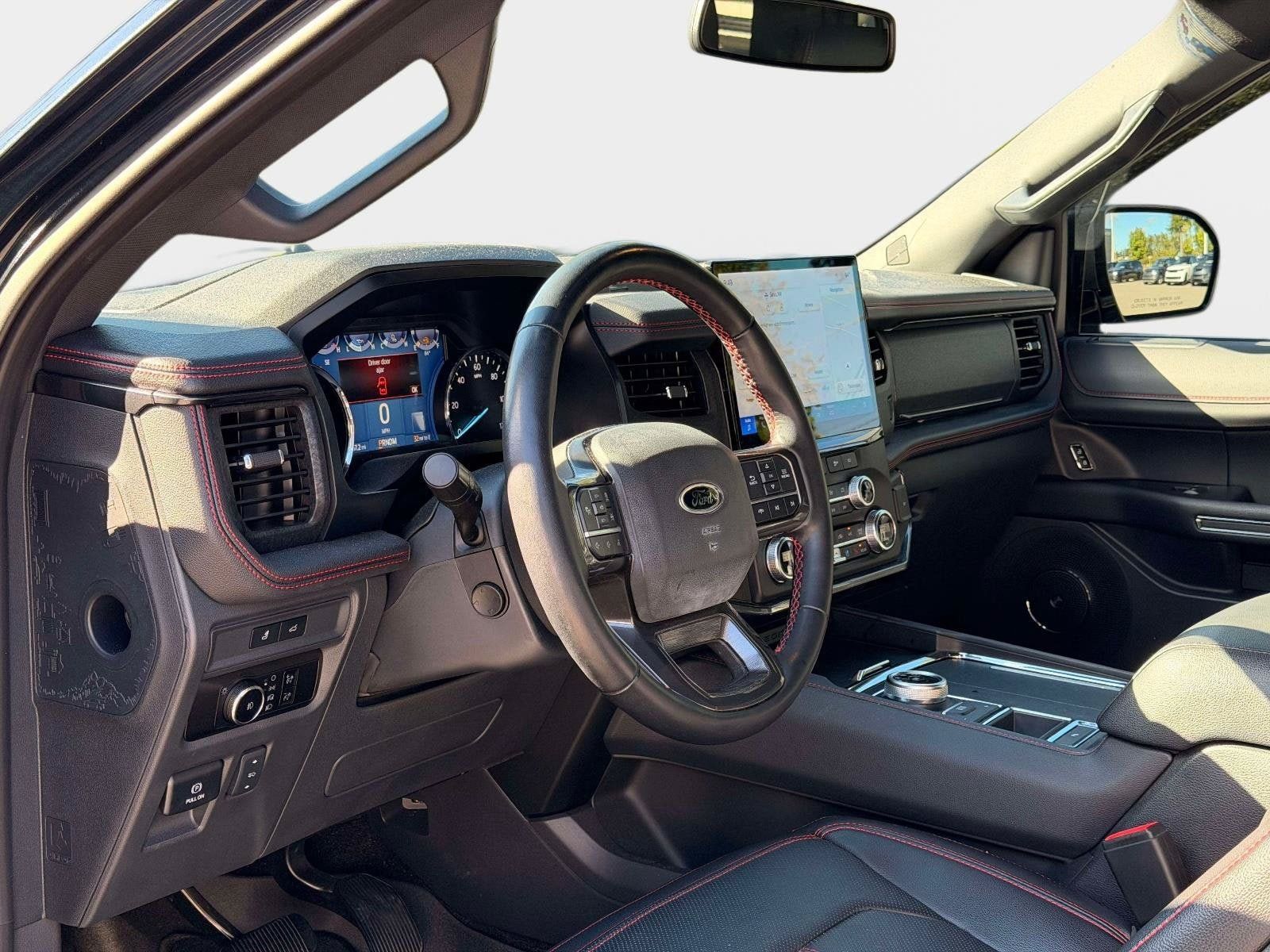 Used 2023 Ford Expedition Limited RWD image 12
