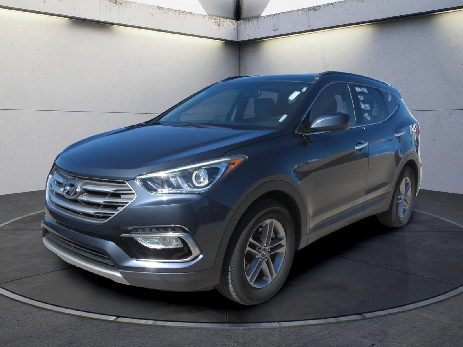 Used 2017 Hyundai Santa Fe Sport FWD image 1