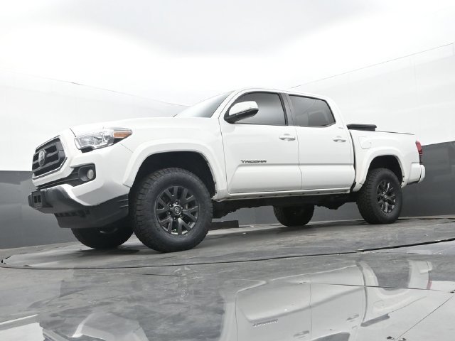 Used 2023 Toyota Tacoma SR5 w/ Technology Package AWD/4WD image 12