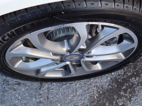 Used 2017 Mercedes-Benz C 300 Sedan image 28