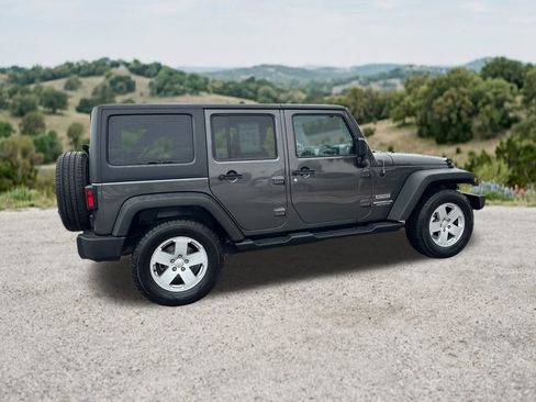 Used 2017 Jeep Wrangler Unlimited Sport w/ Quick Order Package 24S AWD/4WD image 11