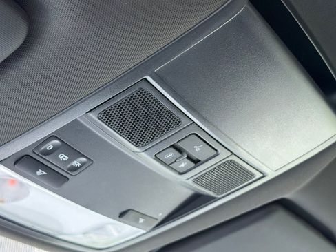 Used 2012 Volkswagen Beetle 2.5 image 22