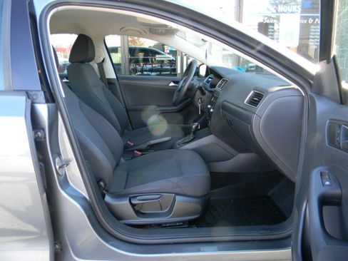Used 2011 Volkswagen Jetta S image 13