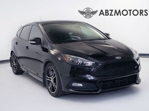 Used 2018 Ford Focus ST w/ Equipment Group 402A image 1