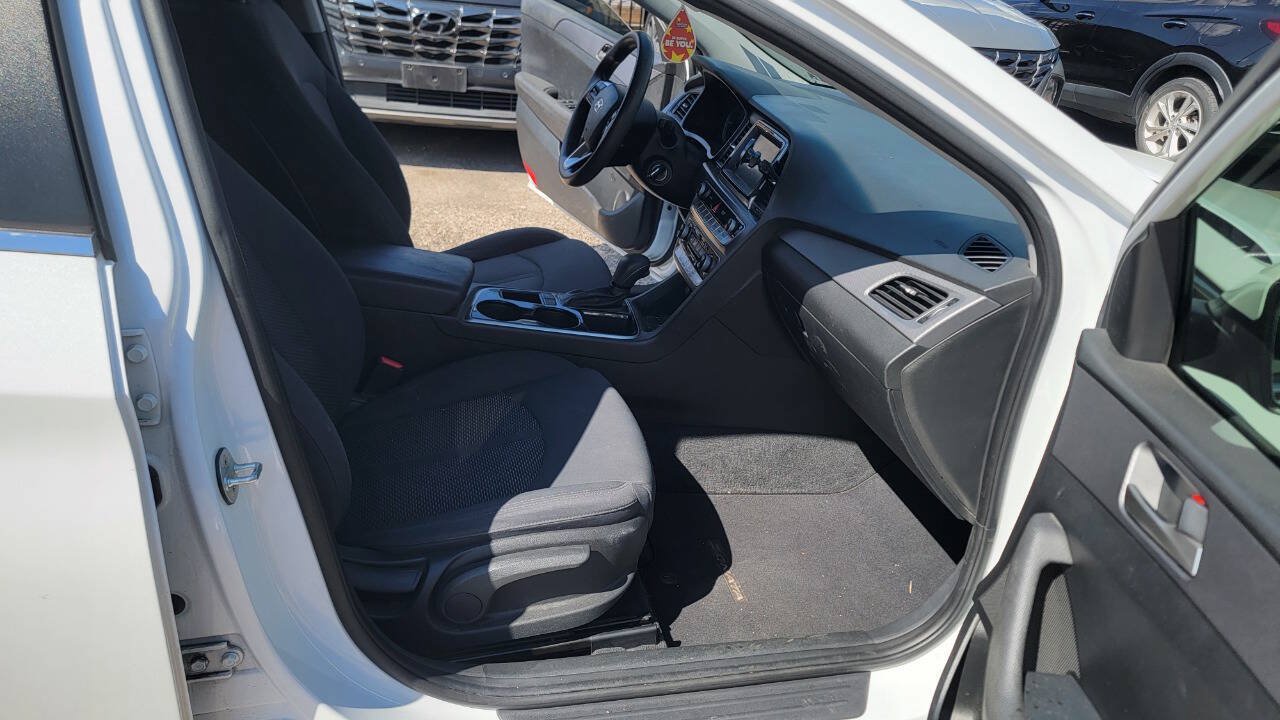 Used 2018 Hyundai Sonata SE FWD image 15