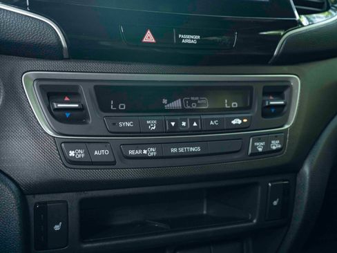 Certified 2022 Honda Passport TrailSport image 31