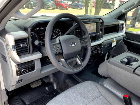 New 2026 Ford F250 XL w/ XL Chrome Package image 8
