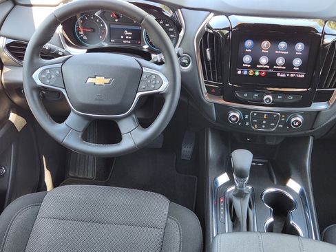Used 2023 Chevrolet Traverse LT FWD image 8