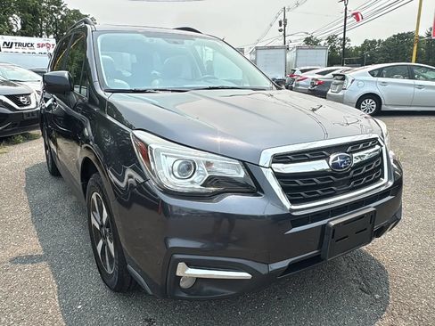 Used 2017 Subaru Forester 2.5i Limited AWD/4WD image 3