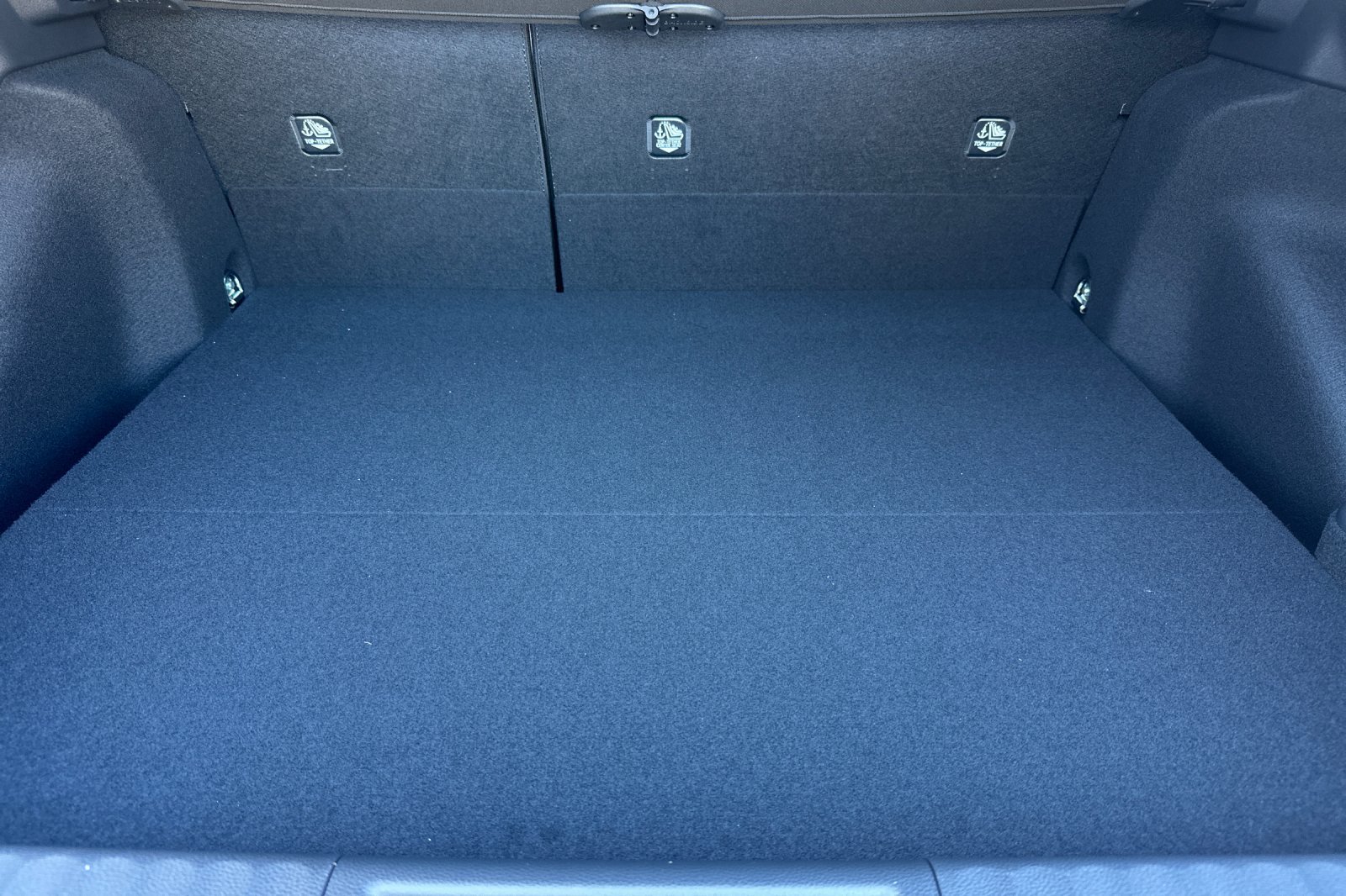 New 2027 Toyota Prius Limited AWD/4WD image 17