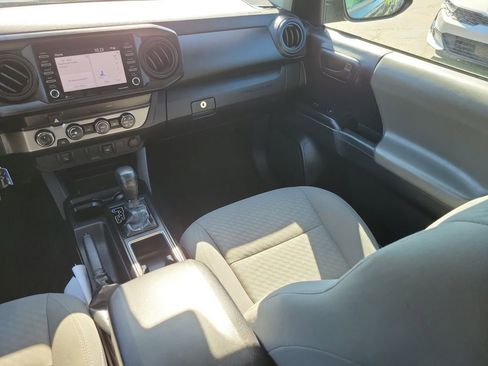 Used 2020 Toyota Tacoma SR AWD/4WD image 24