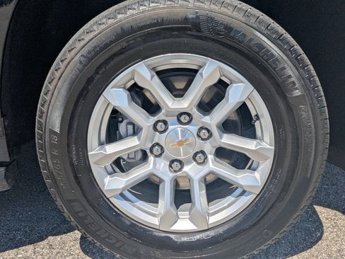 Used 2025 Chevrolet Tahoe LT image 11