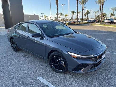 New 2026 Hyundai Elantra SEL Sport Premium image 1