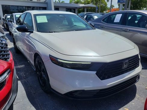 Used 2024 Honda Accord Sport image 2