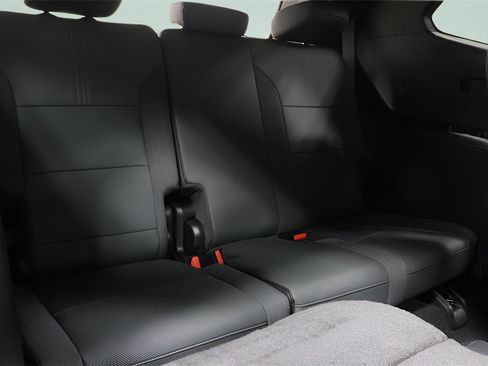 Used 2024 GMC Acadia AT4 image 30