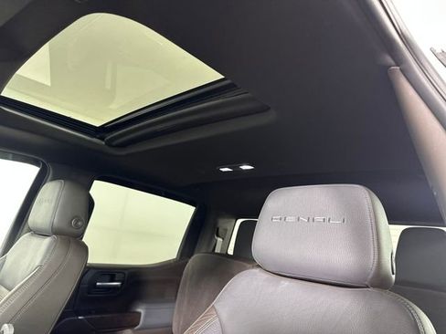 Used 2021 GMC Sierra 1500 Denali w/ Denali Ultimate Package image 12