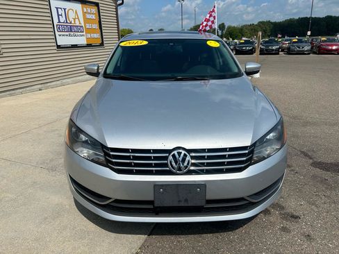 Used 2013 Volkswagen Passat TDI SE FWD image 2