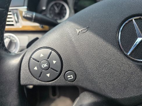 Used 2010 Mercedes-Benz E 350 Luxury image 20