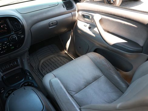 Used 2007 Toyota Sequoia SR5 image 22