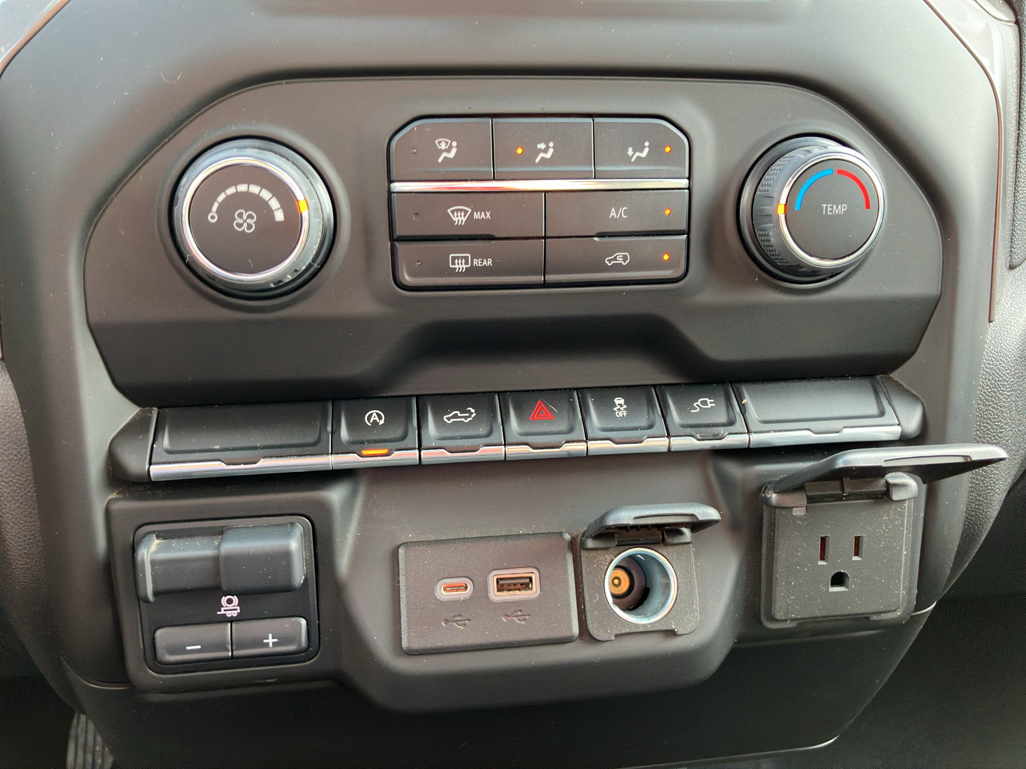 Used 2022 Chevrolet Silverado 1500 Custom w/ LPO, Dark Essentials Package AWD/4WD image 20