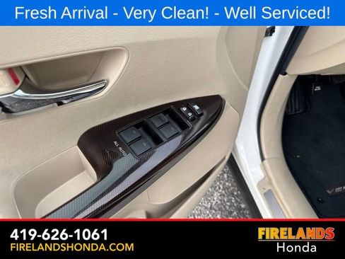 Used 2011 Toyota Venza w/ Convenience Pkg FWD image 13