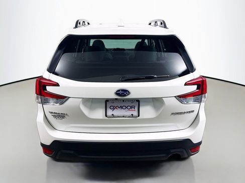 Used 2022 Subaru Forester Premium image 6