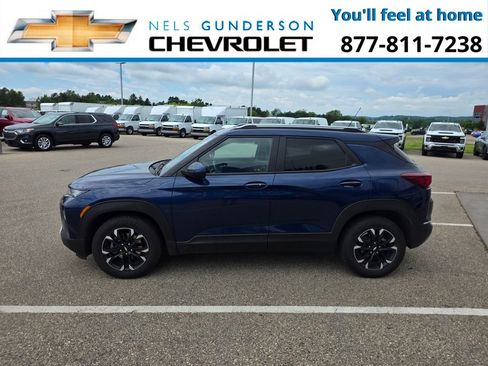 Used 2022 Chevrolet TrailBlazer LT FWD image 3