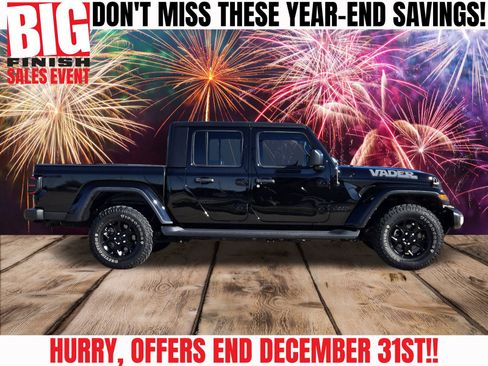 Used 2023 Jeep Gladiator Sport image 7