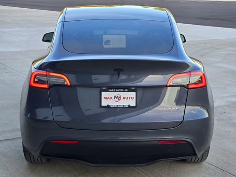 Used 2023 Tesla Model Y Long Range image 7