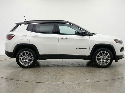 Used 2025 Jeep Compass Limited AWD/4WD image 11