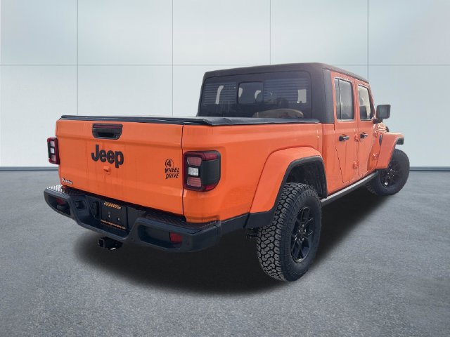 Used 2025 Jeep Gladiator Sport AWD/4WD image 4