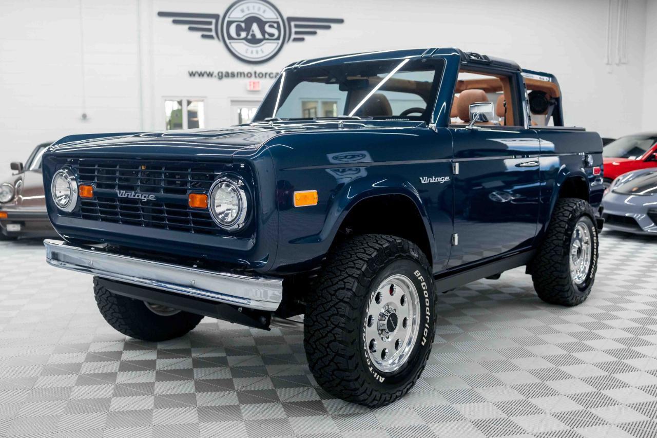 Used 2024 Ford Bronco Black Diamond AWD/4WD image 3