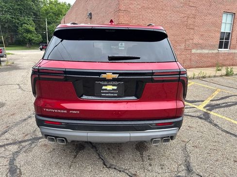 New 2026 Chevrolet Traverse LT w/ Sun and Wheel Package AWD/4WD image 7