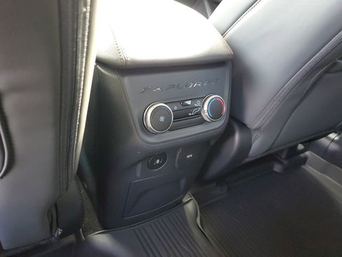 New 2025 Ford Explorer Active w/ Active Comfort Package image 12