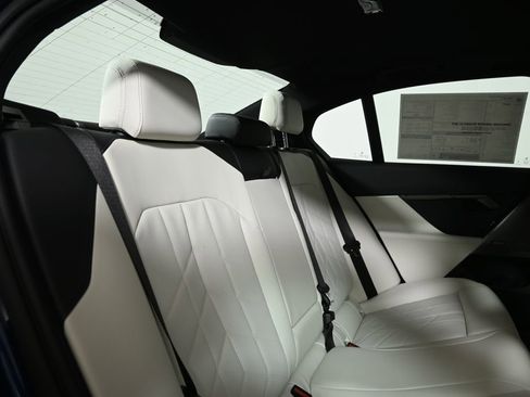 New 2026 BMW 530i xDrive image 33