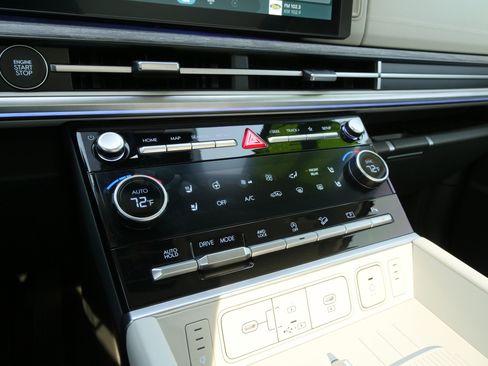 Used 2024 Hyundai Santa Fe Calligraphy image 28