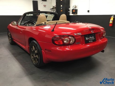 Used 2002 MAZDA MX-5 Miata LS image 8