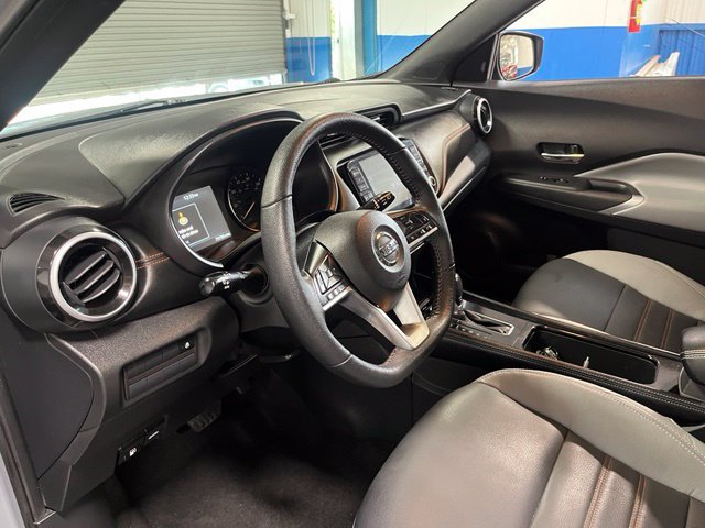 Used 2021 Nissan Kicks SR w/ SR Premium Package FWD image 23