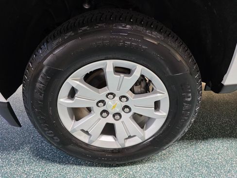 Used 2018 Chevrolet Colorado LT w/ Safety Package AWD/4WD image 12