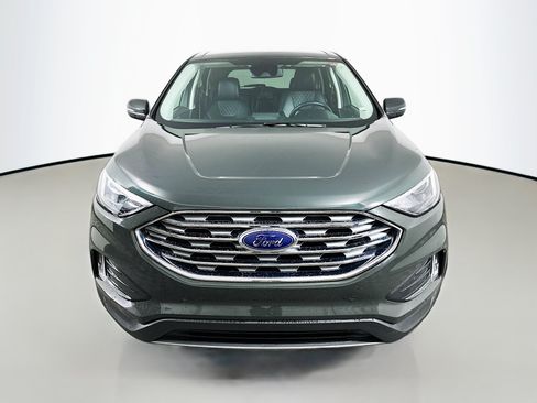 Used 2024 Ford Edge Titanium AWD/4WD image 2