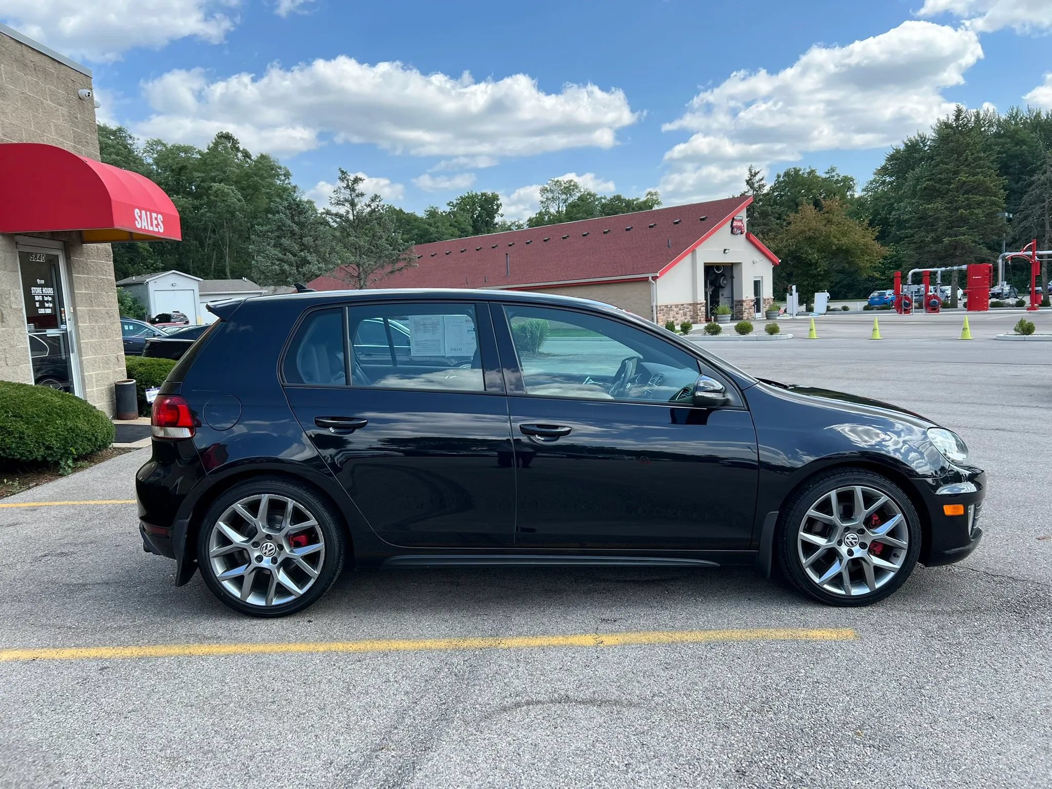 Used 2014 Volkswagen GTI Driver's Edition FWD image 4