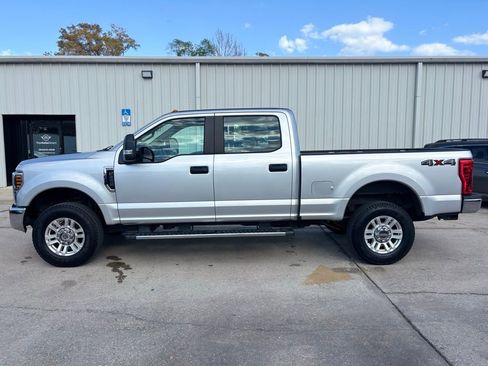 Used 2019 Ford F250 XL w/ STX Appearance Package image 2